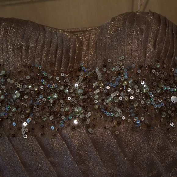 MacDuggal Couture Prom Dress Size 6 - Picture 4 of 6